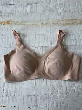 Honeylove Crossover Bra size Large in Nude Wireless Full Coverage Style LWBR0302